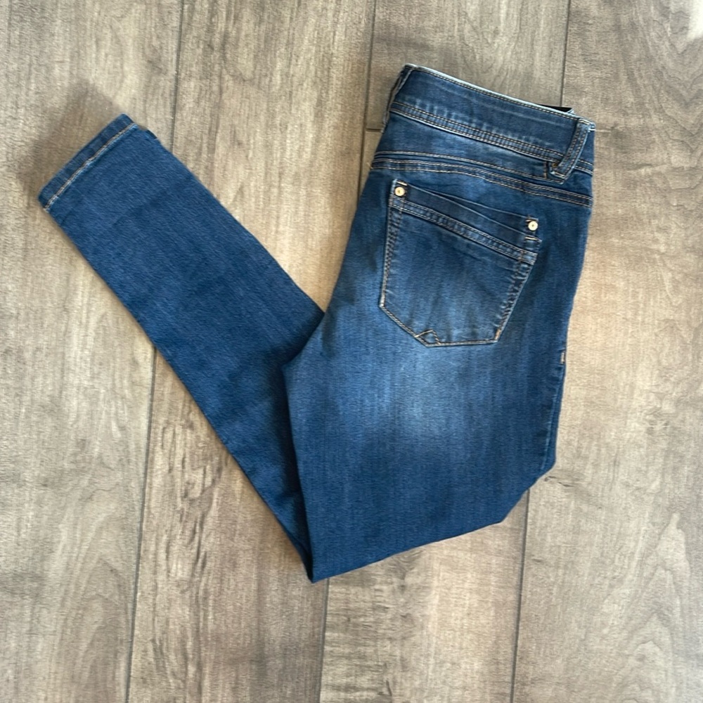 Great Condition Stretchy Skinny Jeans - High Rise